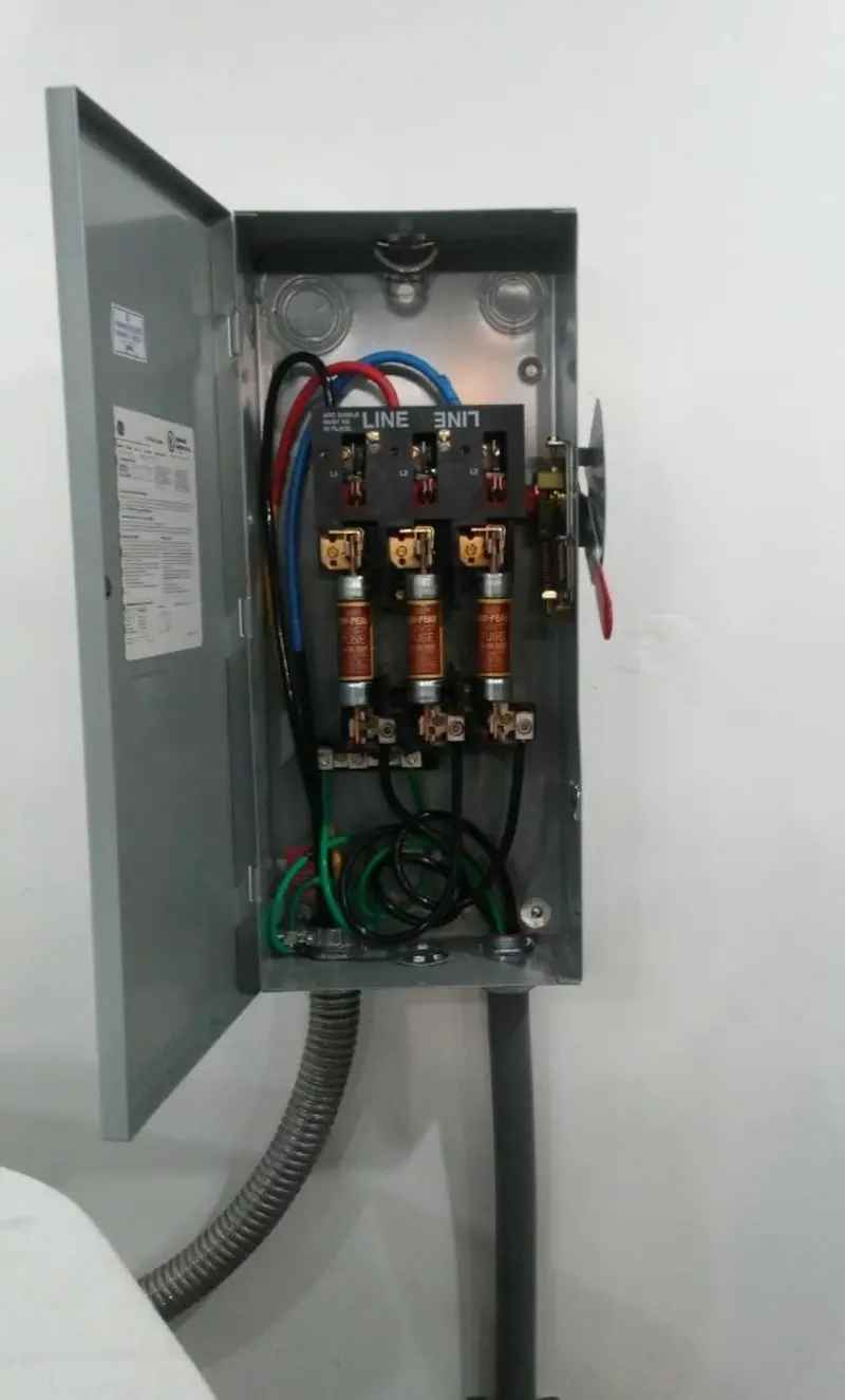 Three-phase disconnect switch installed for Electrical Wiring & Rewiring in Quail Ridge